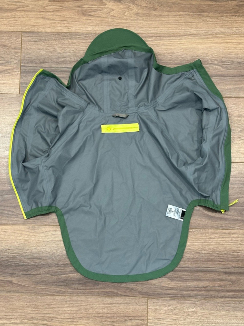 Backcountry x Petco Green Rain Dog Jacket in Green Size XL - Picture 7 of 12
